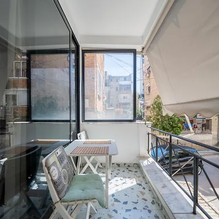 Cosy Urban Central Apartment Tirana Exterior photo