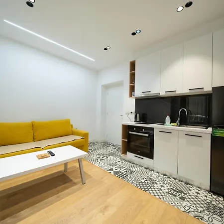 Cosy Urban Central Apartment Tirana Exterior photo