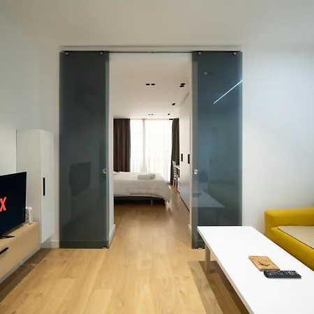 Cosy Urban Central Apartment Tirana Exterior photo