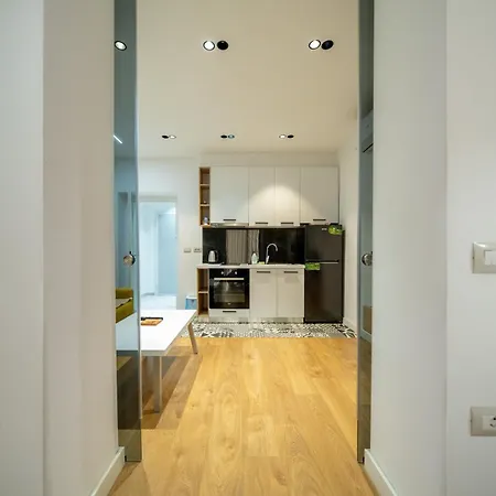 Cosy Urban Central Apartment Tirana Exterior photo